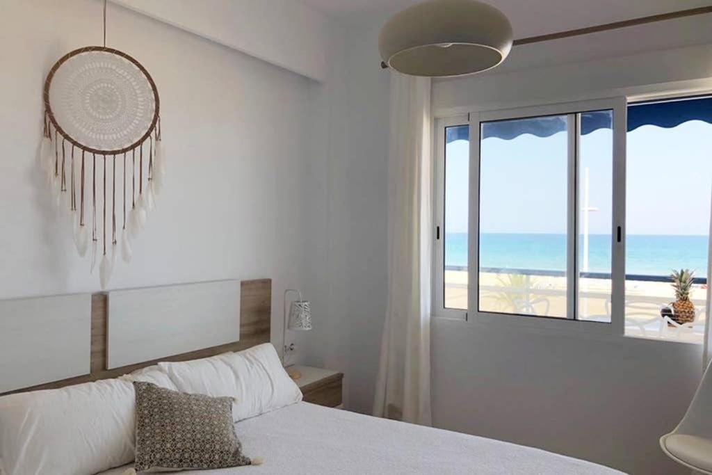 Playa De Gandia 1Ere Ligne El Galeon Apartment Exterior photo